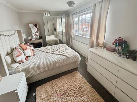 2 bedroom Semi-detached house for sale in Coronation Road, Stainforth, Doncaster, DN7