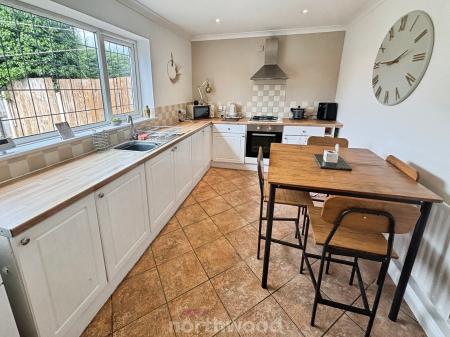 2 bedroom Semi-detached house for sale in Coronation Road, Stainforth, Doncaster, DN7