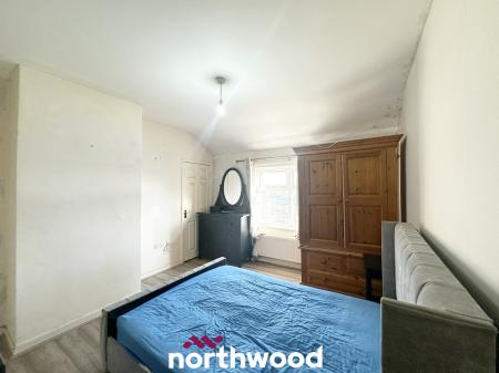 3 bedroom Semi-detached house for sale in East Lane, Doncaster, Doncaster, DN7