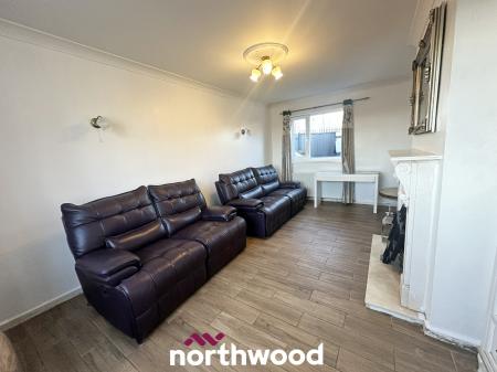 3 bedroom Semi-detached house for sale in East Lane, Doncaster, Doncaster, DN7