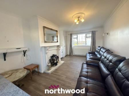 3 bedroom Semi-detached house for sale in East Lane, Doncaster, Doncaster, DN7