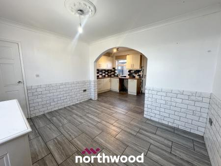 3 bedroom Semi-detached house for sale in East Lane, Doncaster, Doncaster, DN7