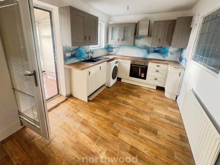 3 bedroom Semi-detached house for sale in Vermuyden Road, Moorends, Doncaster, DN8