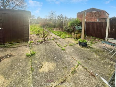 3 bedroom Semi-detached house for sale in Vermuyden Road, Moorends, Doncaster, DN8