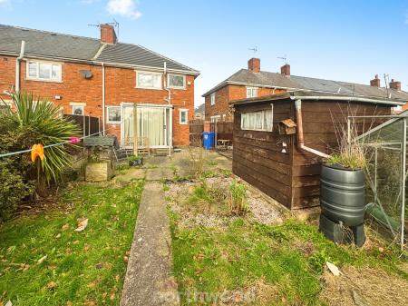 3 bedroom Semi-detached house for sale in Vermuyden Road, Moorends, Doncaster, DN8