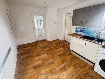 3 bedroom Semi-detached house for sale in Vermuyden Road, Moorends, Doncaster, DN8