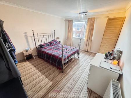 2 bedroom Terraced House for sale in Lower Kenyon Street, Thorne, Doncaster, DN8