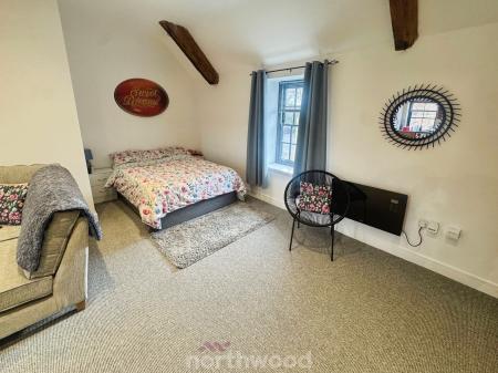 0 bedroom Studio flat to let in 29B Bridge Street, Thorne, Doncaster, DN8