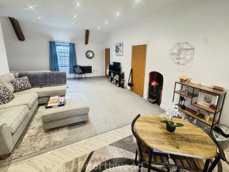 0 bedroom Studio flat to let in 29B Bridge Street, Thorne, Doncaster, DN8