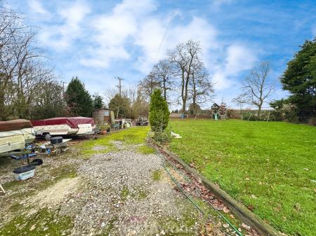 2 bedroom End of terrace house for sale in Cuckoo Park, Rawcliffe, Goole, DN14