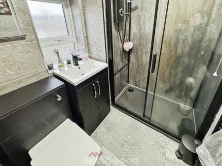 3 bedroom Semi-detached house for sale in Tennyson Avenue, Thorne, Doncaster, DN8