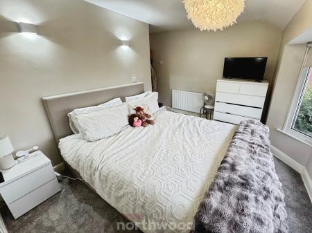 3 bedroom Semi-detached house for sale in Tennyson Avenue, Thorne, Doncaster, DN8