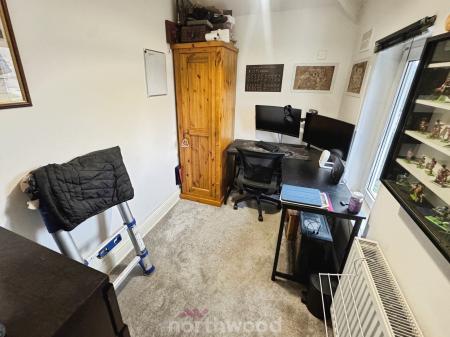 3 bedroom Semi-detached house for sale in Tennyson Avenue, Thorne, Doncaster, DN8