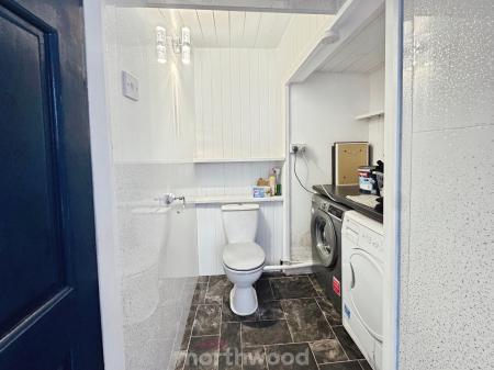 3 bedroom Semi-detached house for sale in Mansion Court Gardens, Thorne, Doncaster, DN8