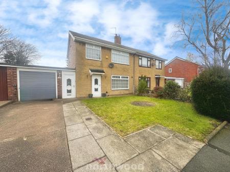 Mansion Court Gardens, Thorne, Doncaster, DN8