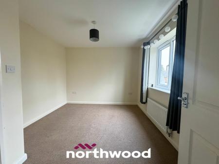 3 bedroom Semi-detached house to let in Church View Gardens, Moorends, Doncaster, DN8