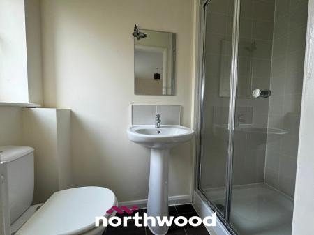 3 bedroom Semi-detached house to let in Church View Gardens, Moorends, Doncaster, DN8