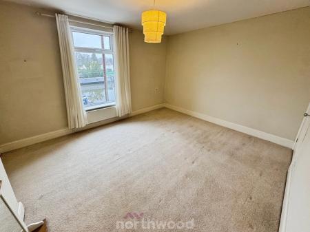 3 bedroom Semi-detached house to let in West Street, Thorne, Doncaster, DN8