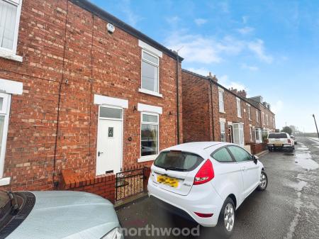 3 bedroom Semi-detached house to let in West Street, Thorne, Doncaster, DN8