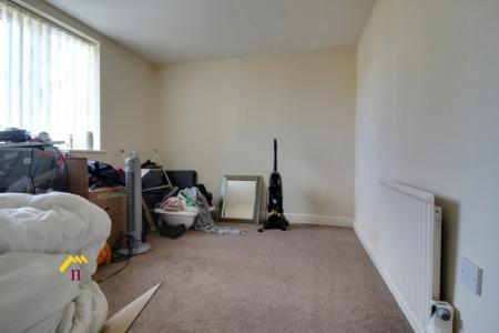 2 bedroom Flat to let in King Edward Road, Thorne, DN8