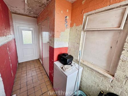 3 bedroom Semi-detached house for sale in Hawthorne Road, Thorne, Doncaster, DN8