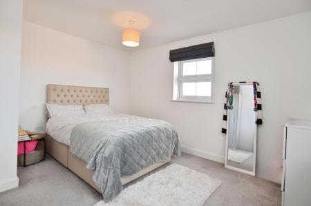 1 bedroom Flat for sale in 14 Lonsdale Road, Wokingham, RG40