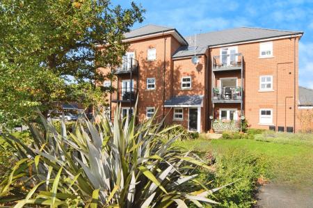 1 bedroom Flat for sale in 14 Lonsdale Road, Wokingham, RG40