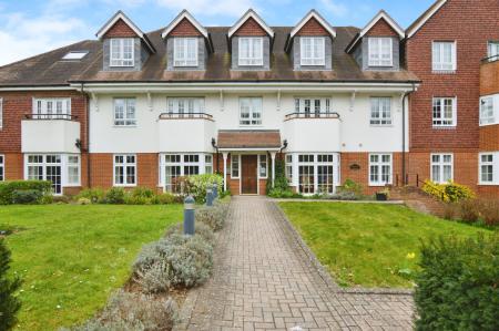 2 bedroom Flat for sale in Harding Place, Wokingham, RG40