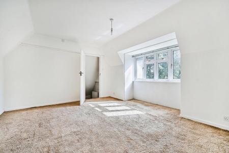 4 bedroom Detached house for sale in The Ridges, Wokingham, RG40