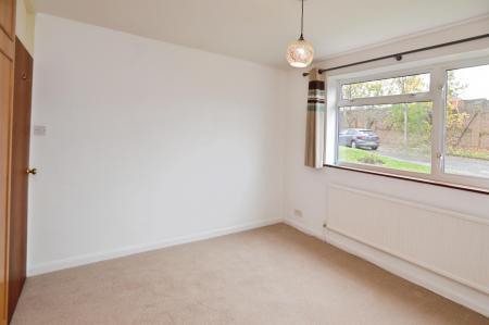 2 bedroom Flat for sale in Cressex Close, Binfield, RG42