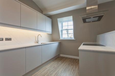 1 bedroom Flat to let in 42 Broad Street, Wokingham, RG40