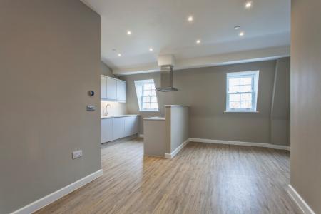 1 bedroom Flat to let in 42 Broad Street, Wokingham, RG40