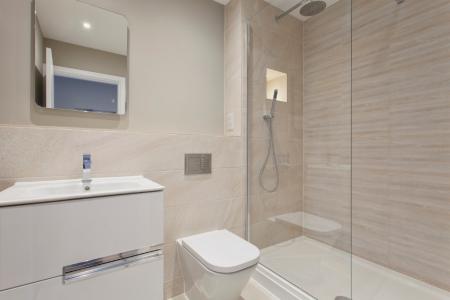 1 bedroom Flat to let in 42 Broad Street, Wokingham, RG40