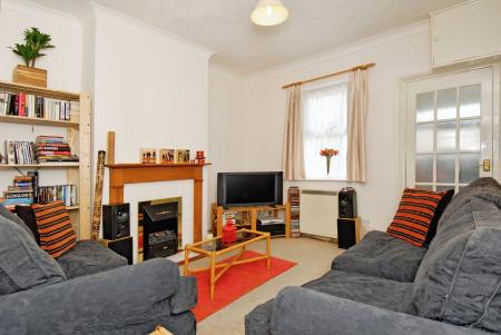2 bedroom Terraced House for sale in Havelock Road, Wokingham, RG41