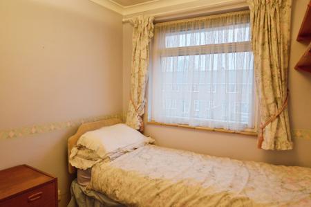 3 bedroom Terraced House for sale in Lynden Close, Maidenhead, SL6