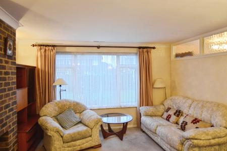 3 bedroom Terraced House for sale in Lynden Close, Maidenhead, SL6