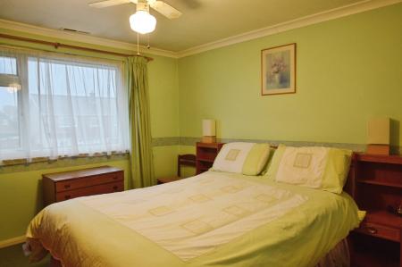 3 bedroom Terraced House for sale in Lynden Close, Maidenhead, SL6