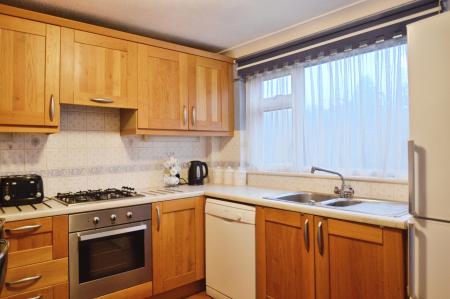 3 bedroom Terraced House for sale in Lynden Close, Maidenhead, SL6