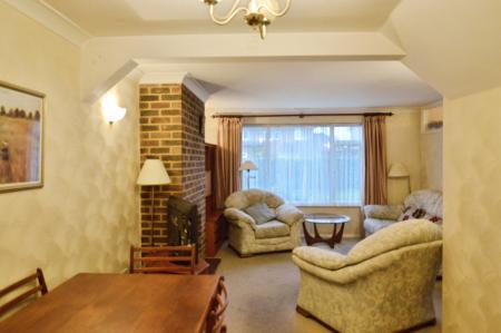 3 bedroom Terraced House for sale in Lynden Close, Maidenhead, SL6