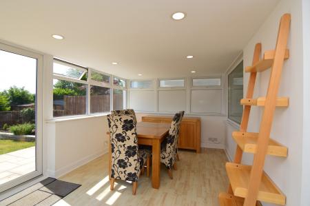 3 bedroom Semi-detached house to let in St Pauls Gate, Wokingham, RG41