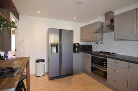 3 bedroom Semi-detached house to let in St Pauls Gate, Wokingham, RG41