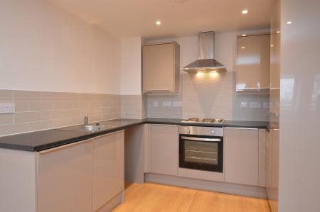 1 bedroom Flat to let in Crockhamwell Road, Woodley, RG5