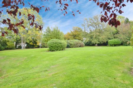 2 bedroom Flat to let in Cressex Close, Binfield, RG42