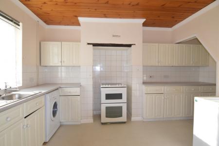 2 bedroom Terraced House to let in Havelock Road, Wokingham, RG41