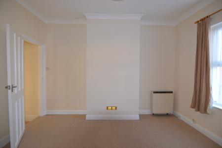 2 bedroom Terraced House to let in Havelock Road, Wokingham, RG41