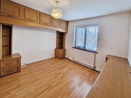 3 bedroom Terraced House to let in Church Farm Court, Willaston, CH64