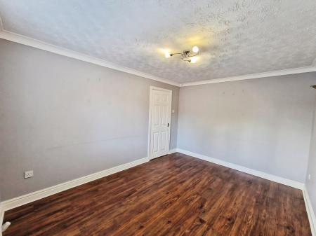 3 bedroom Terraced House to let in Church Farm Court, Willaston, CH64