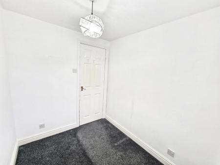 3 bedroom Terraced House to let in Church Farm Court, Willaston, CH64