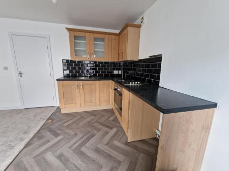 2 bedroom Flat to let in High Street, Neston, Wirral, CH64