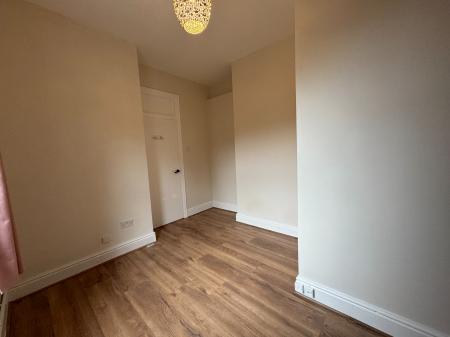 2 bedroom Apartment to let in Shrewsbury Road, Oxton, Wirral, CH43